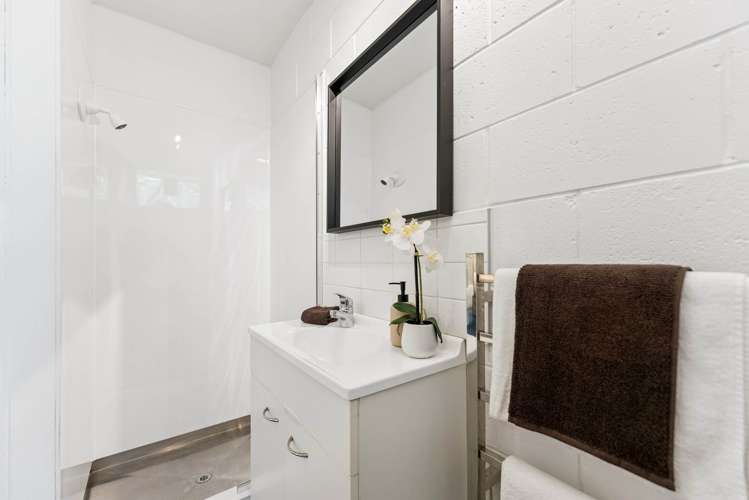2/34 Sylvan Park Avenue Milford_12