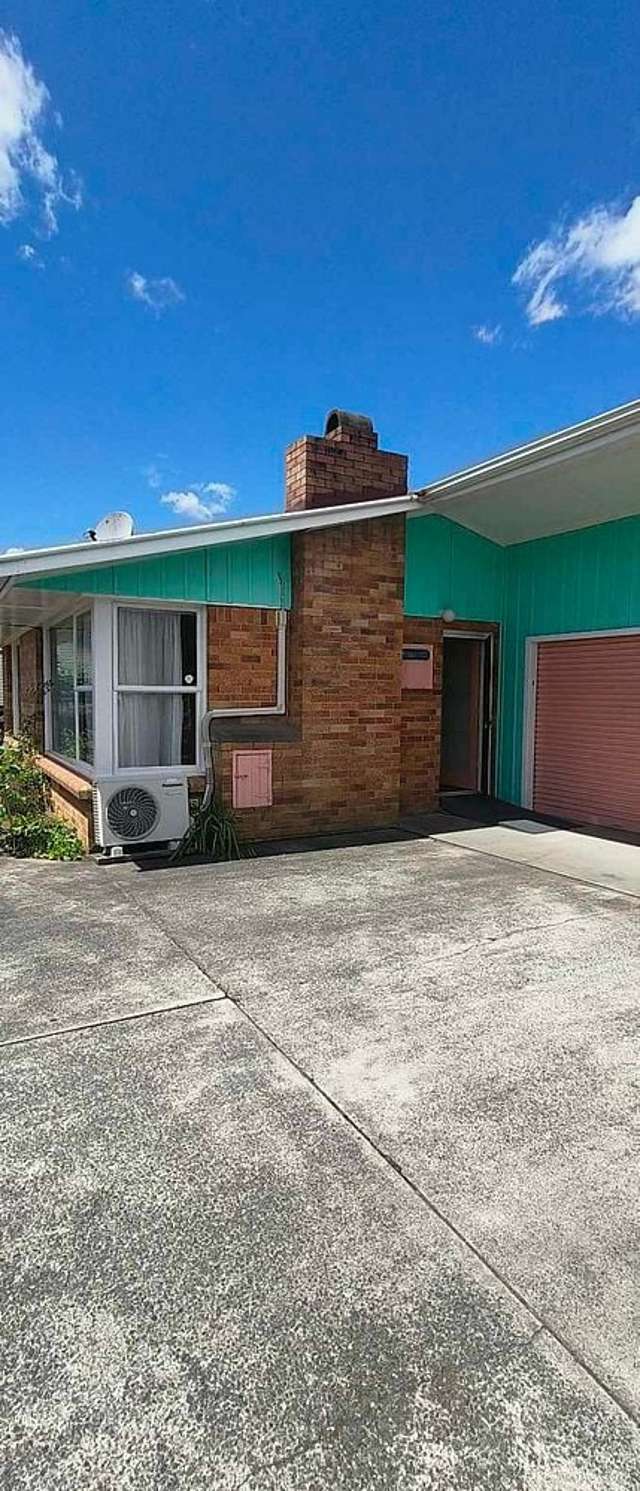 Tidy 2 bedroom unit