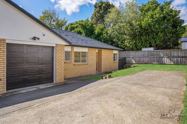 Recently renovated home in prime Pukekohe location