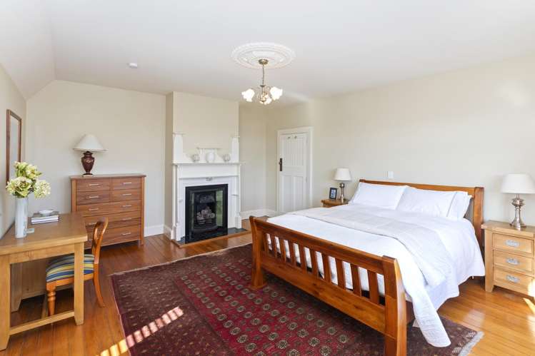 39 Holly Road Merivale_18