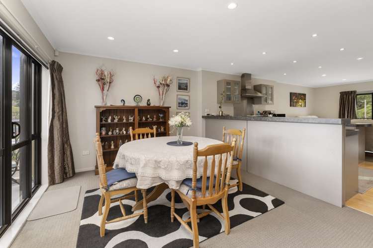 6/8 Wellington Road Paekakariki_6