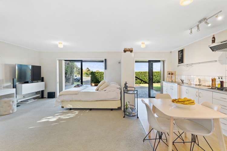 89 Victory Road Laingholm_16