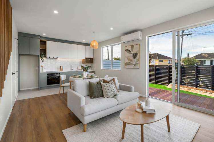 38 Antrim Crescent Otara_5