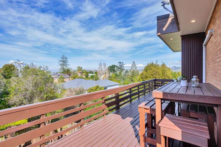 1/2a Carlisle Road Browns Bay_10