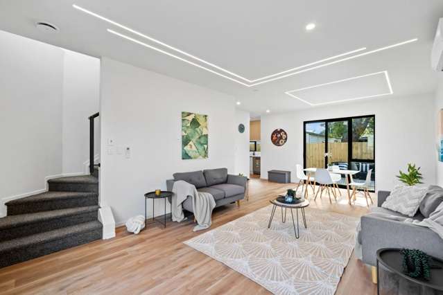 BRAND NEW ,FREEHOLD , FREE-STANDING