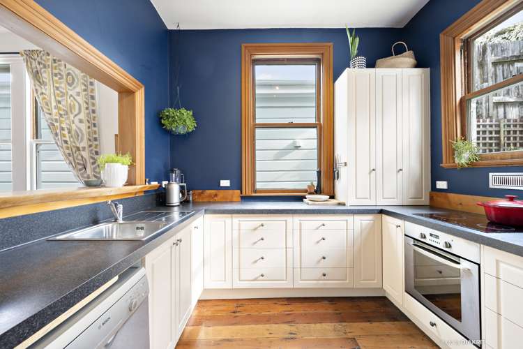 7 Burwah Street Berhampore_6