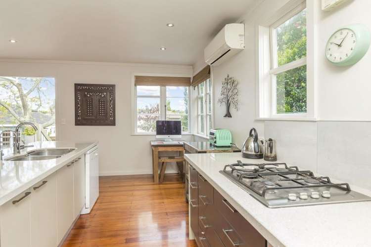 2 Winscombe Street Belmont_9