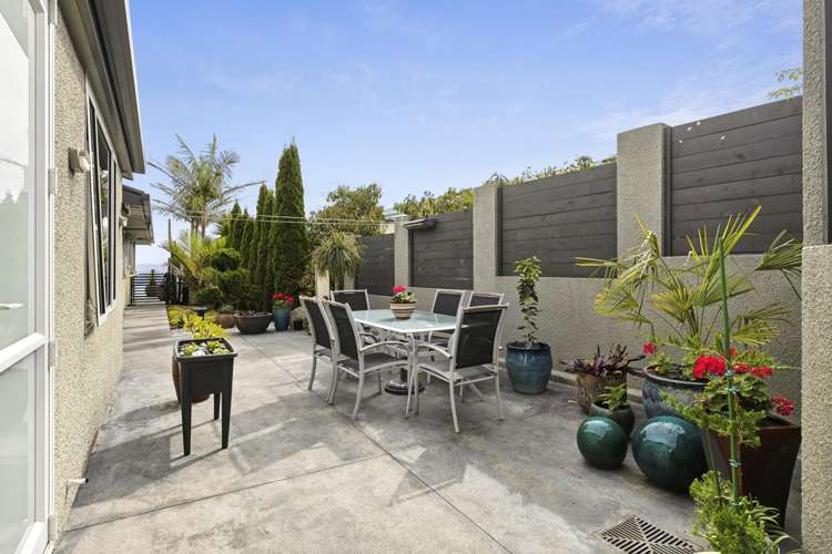 6 Commodore Place Britannia Heights_23