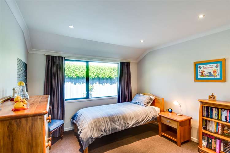 6 Donald Place Frimley_19