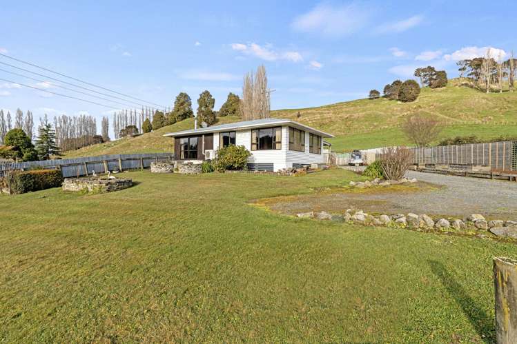 67 Ongo Road Hunterville_17