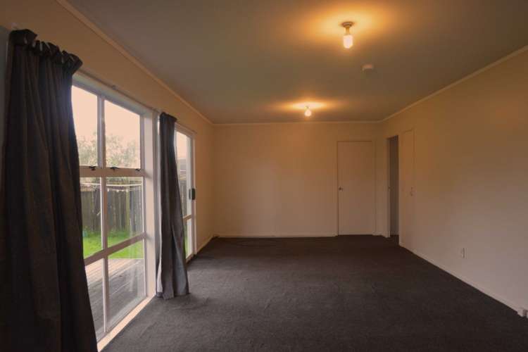 2/221 Buckland Road Mangere East_4