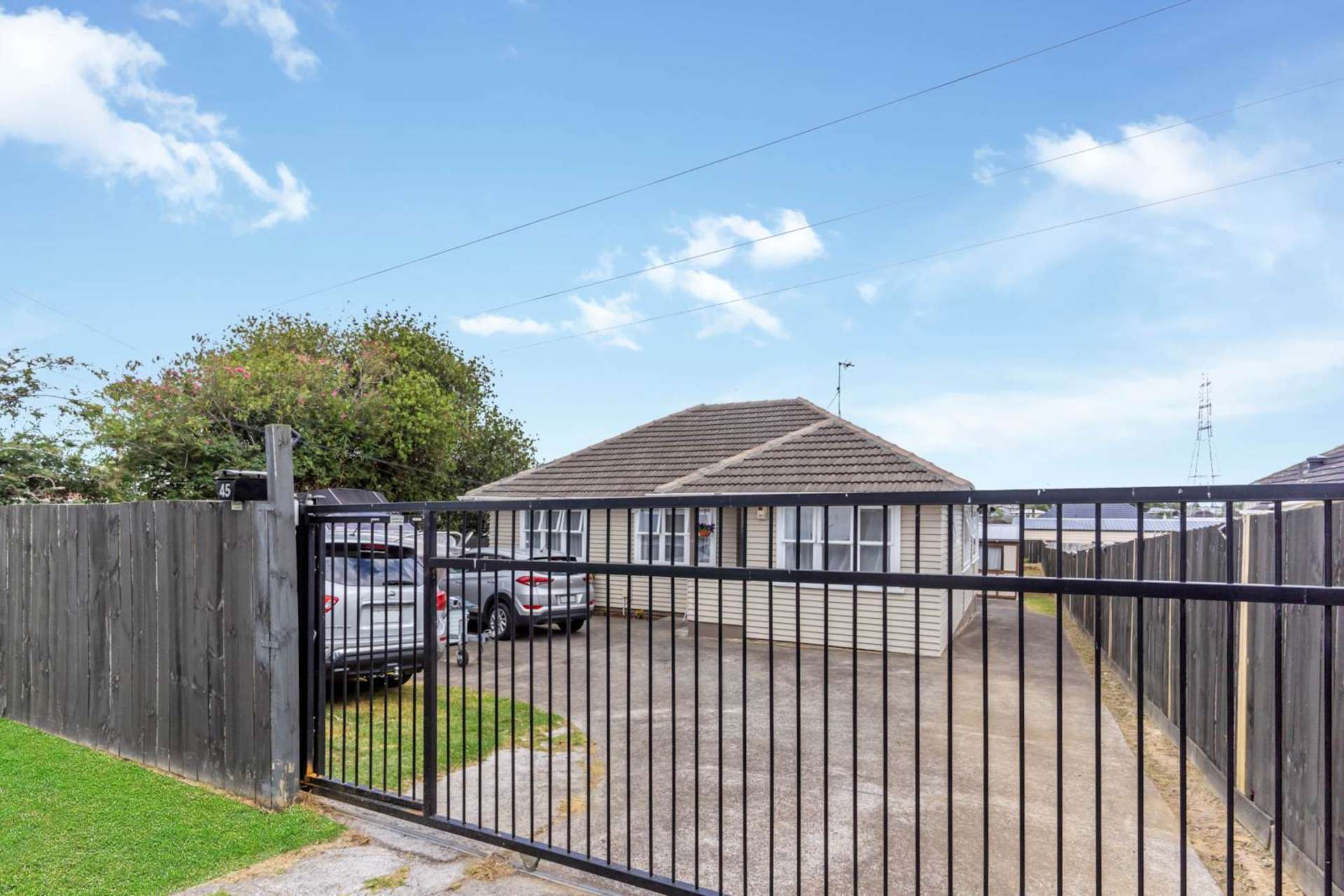 45 Fisher Crescent Otara_0