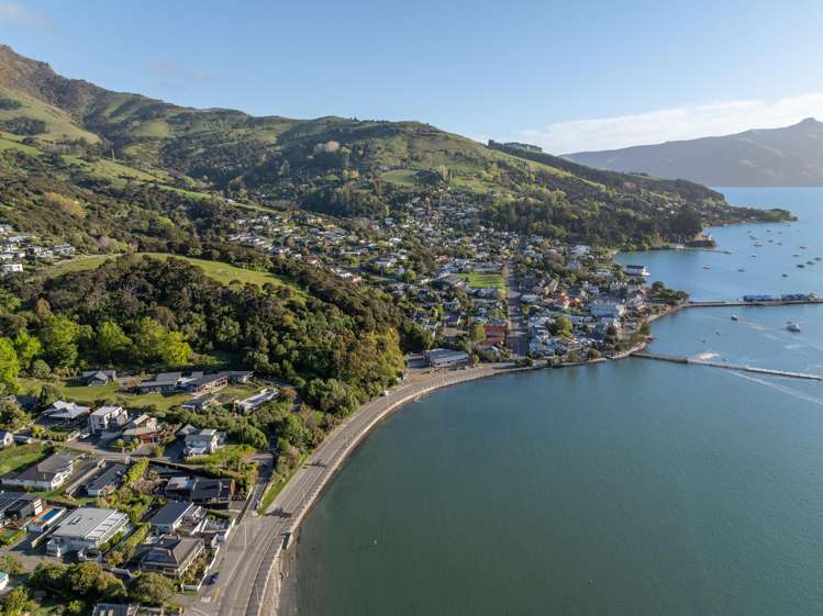 11 Beach Road Akaroa_36