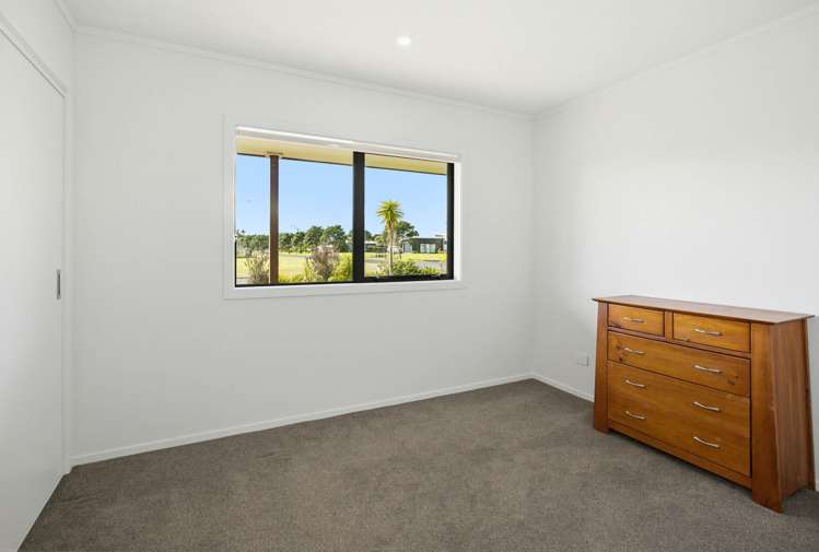 101 Kelly Jade Avenue Matarangi_19