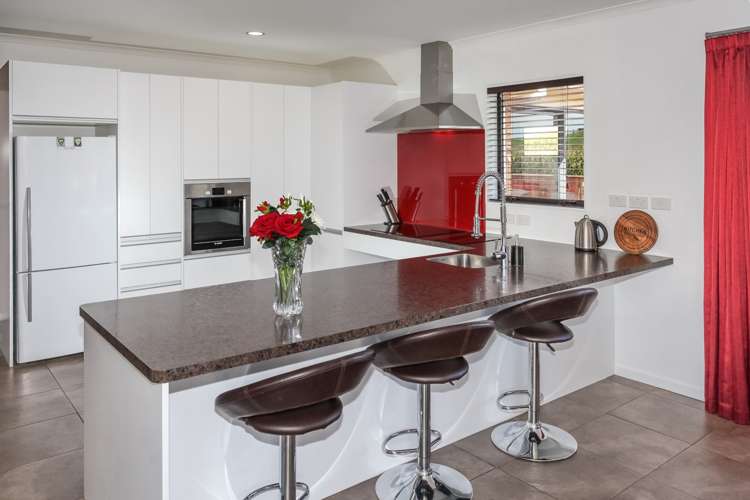 34 Breaker Grove Waiuku_1