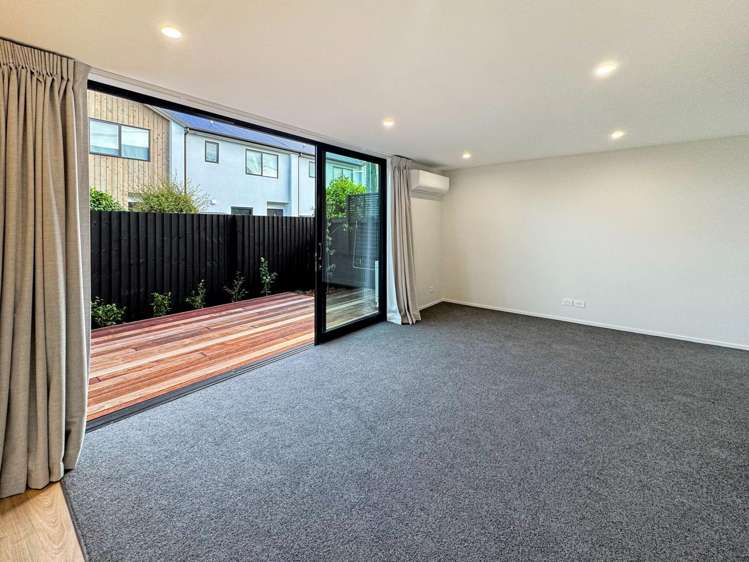 3/131 Simeon St Somerfield_7