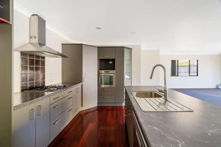 5 Elenora Close Grandview Heights_5