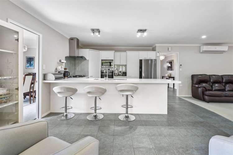 7 Mull Place Wattle Downs_19