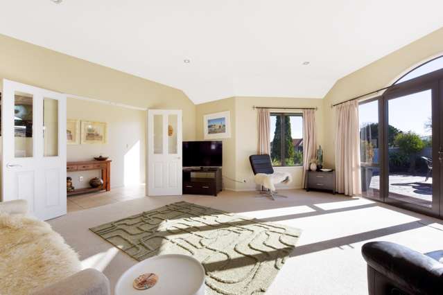 2 Strawberry Grove Richmond_4