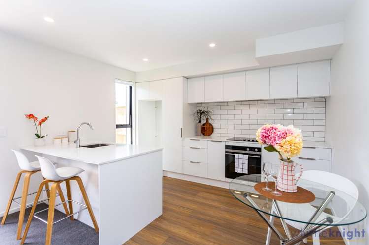 167b Geraldine Street Edgeware_4