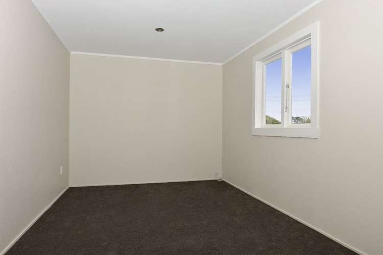 13 Penney Avenue Mount Roskill_11