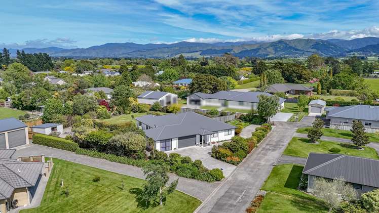 5 Camellia Lane Carterton_19