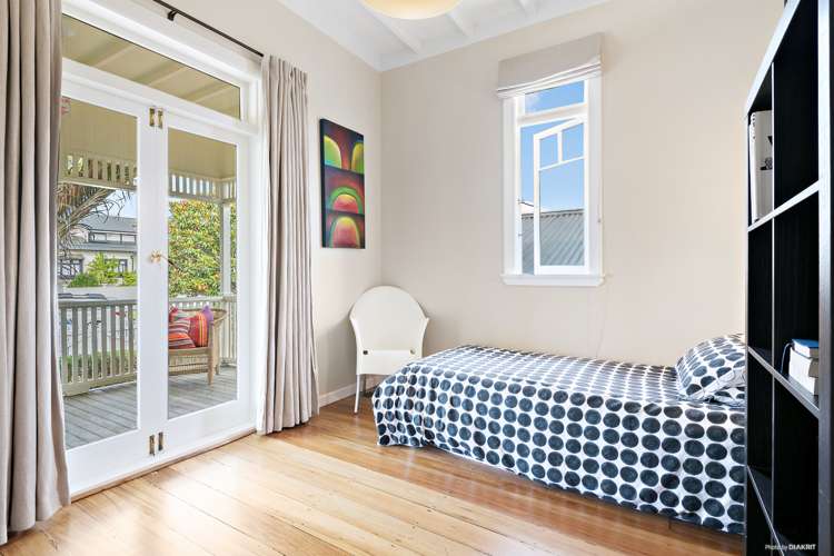 21 Hemi Street Narrow Neck_10