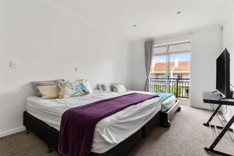 4/44 Carlos Drive Flat Bush_15