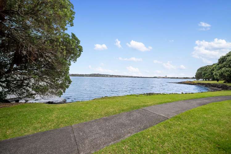 2/57 Kiwi Esplanade Mangere Bridge_19