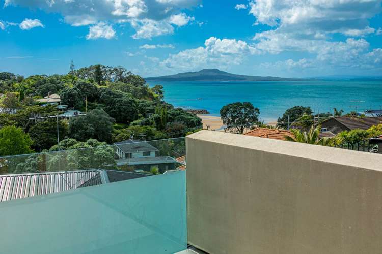 2/72 Beach Road Castor Bay_27