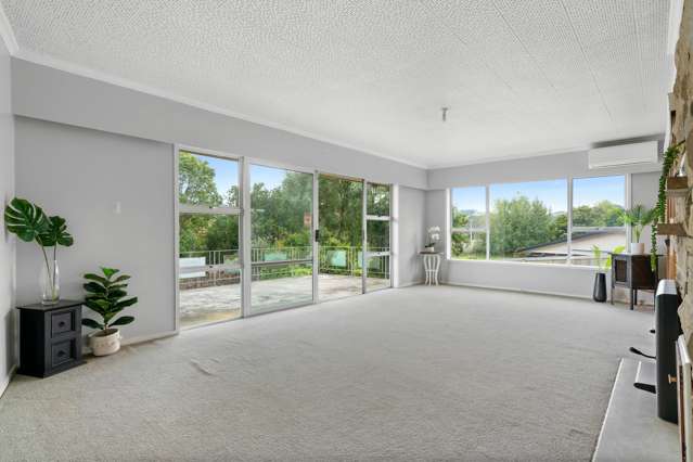 7 Skelton Crescent Paparoa_3