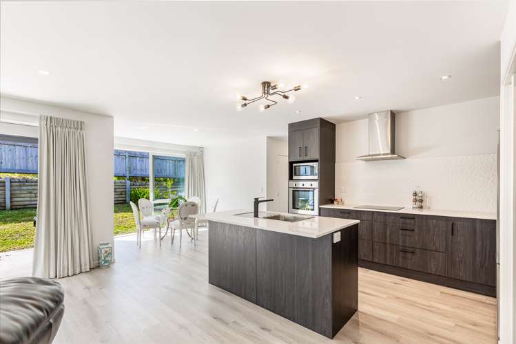36 Accolage Boulevard Kumeu_5