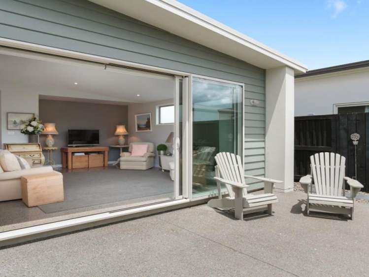 8 Eden Crescent Brookfield_4