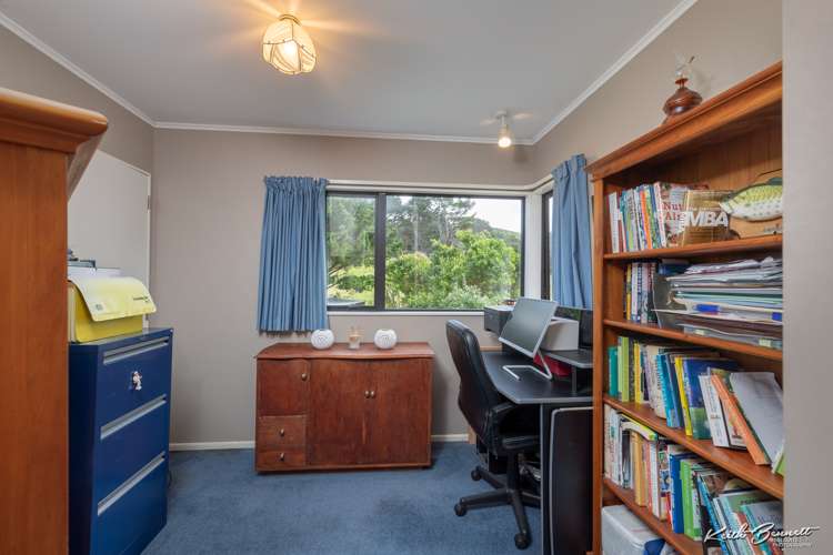 18 Crestview Grove Belmont_13