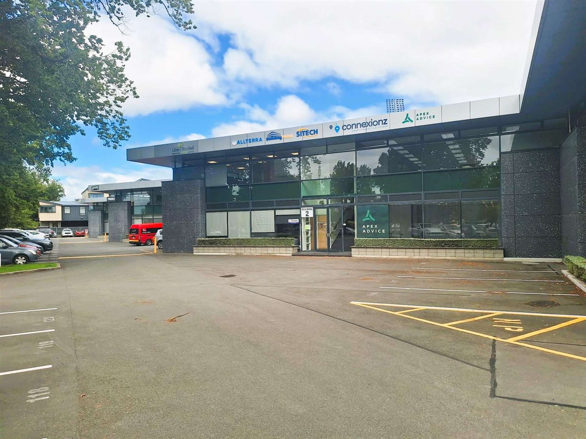 Unit 2/1 Show Place Addington_0