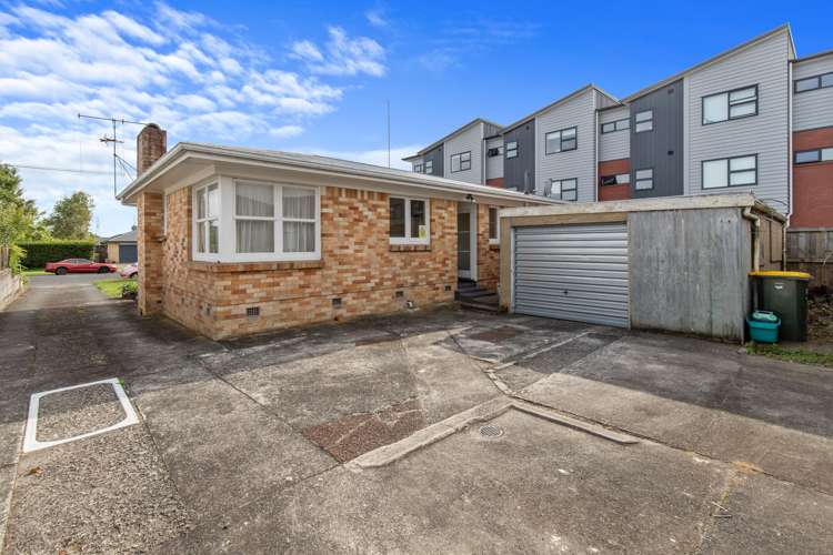 160 Old Farm Road Hamilton East_12