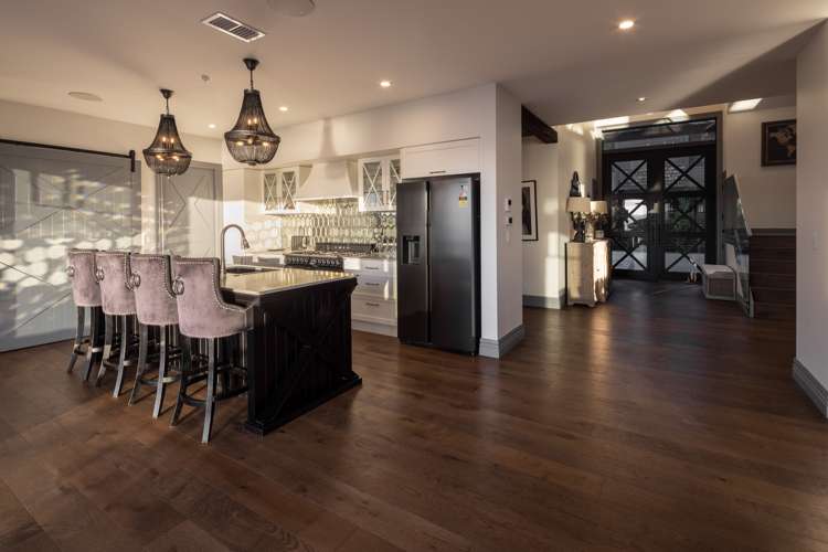 33 Waitohu Road York Bay_8