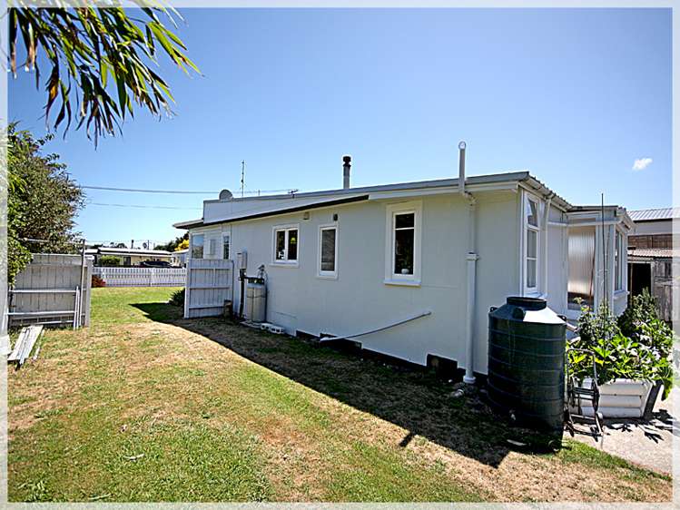 3 Huia Street Foxton Beach_16