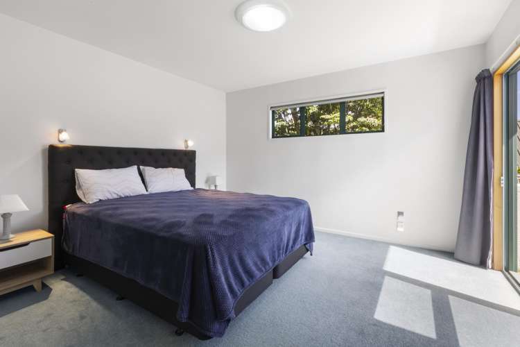 415 Peninsula Road Kelvin Heights_11