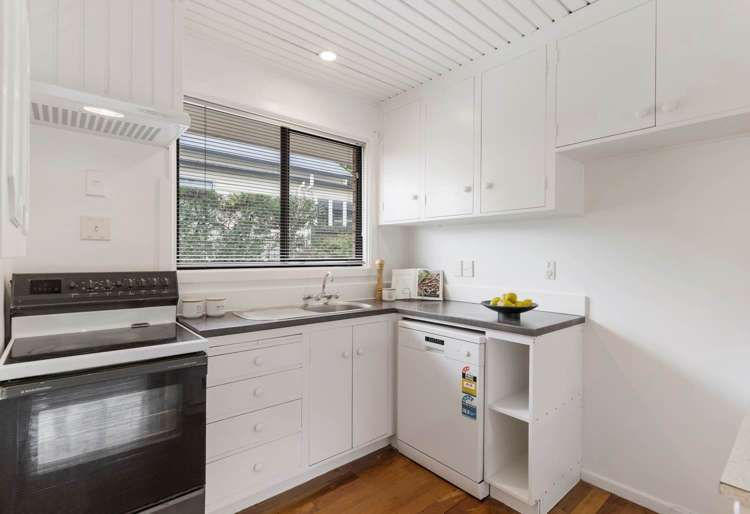 2/4 Shackleton Road Mt Eden_5