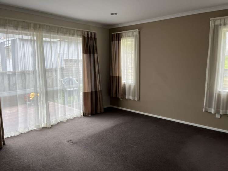 18 Freyberg Place Howick_6