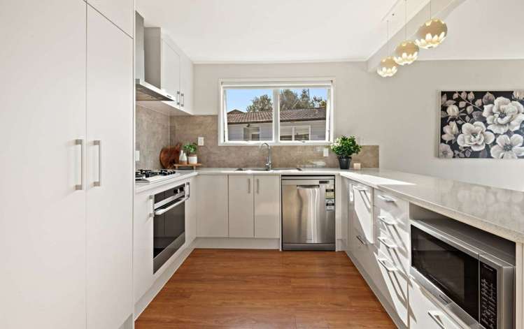 22 Fiesta Drive 1679_7