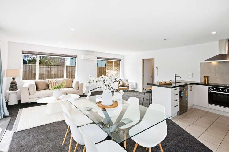 4 Annies Lane Aidanfield_13