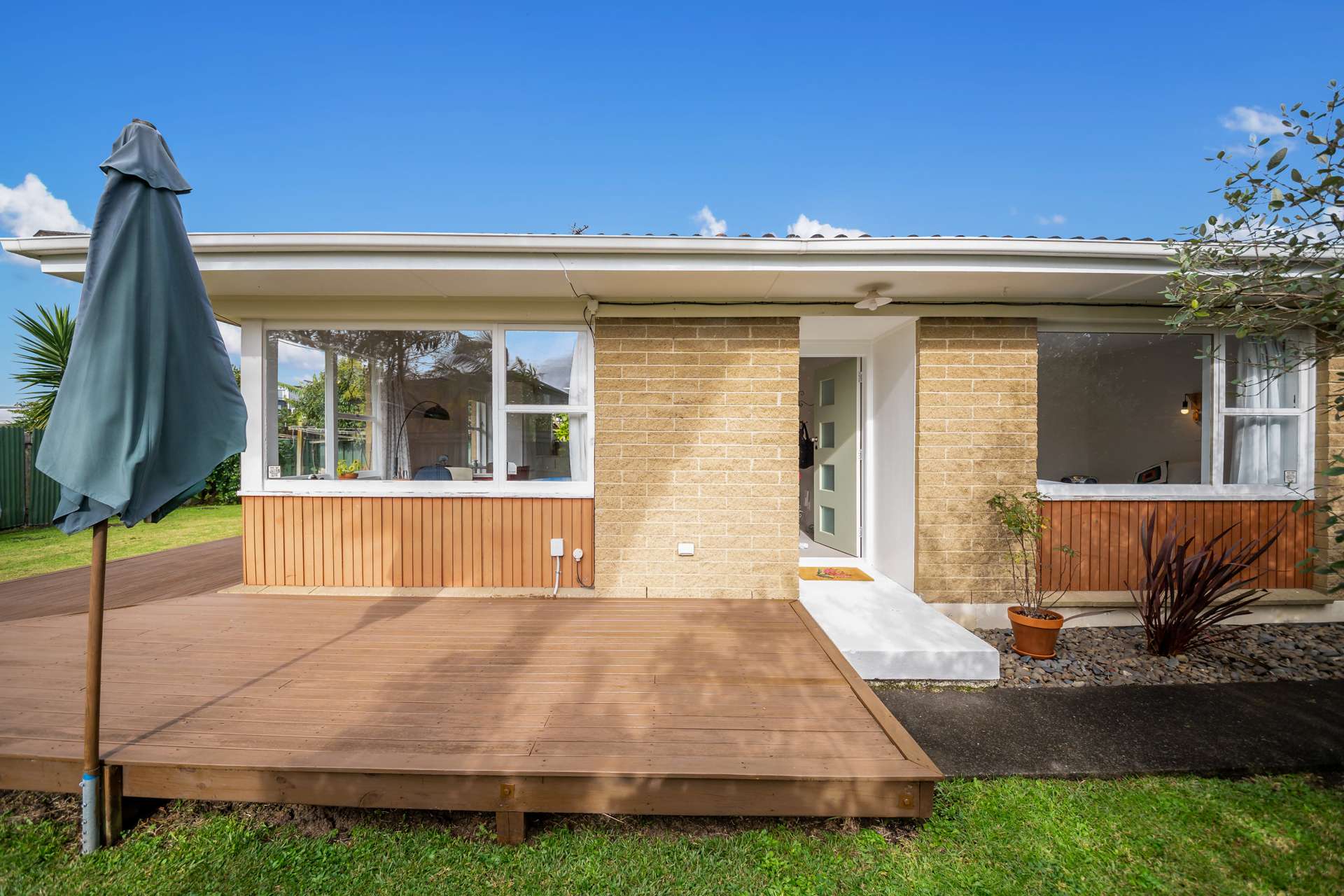 2/15 Lynette Place Mangere_0