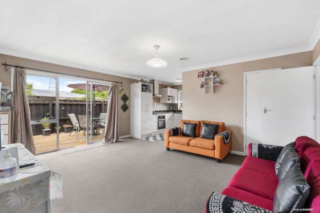 2/44 Latham Avenue Pakuranga_2