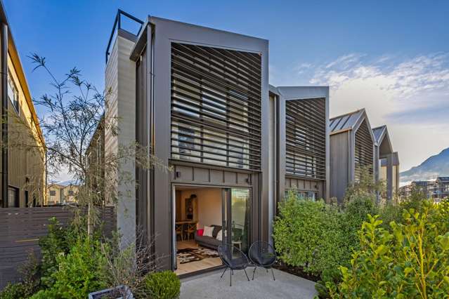 Affordable & Stylish Townhouse in Jack's Point