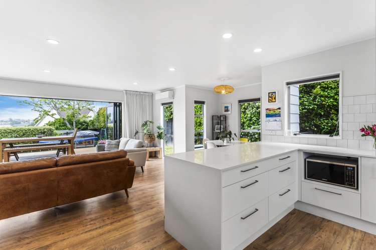 2/65 Arran Road Browns Bay_9