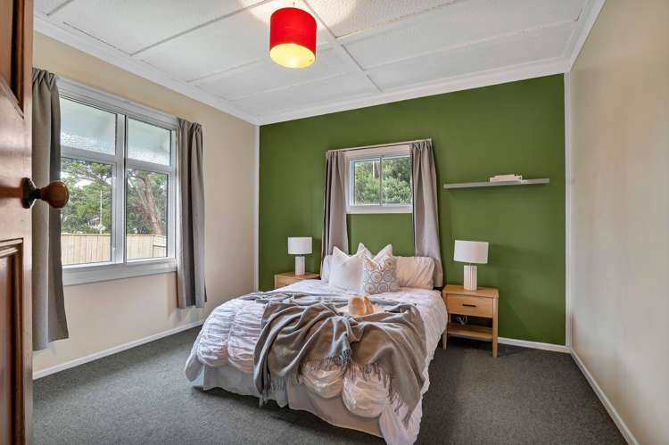 33 Baring Terrace Strandon_7