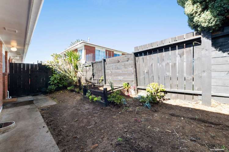 1/11 Alston Avenue Kelston_9