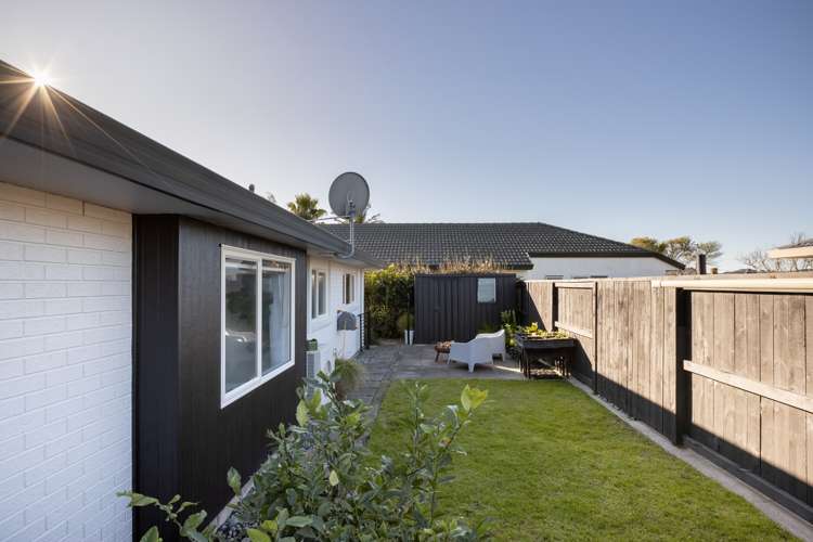 46 Ocean Crest Papamoa_35